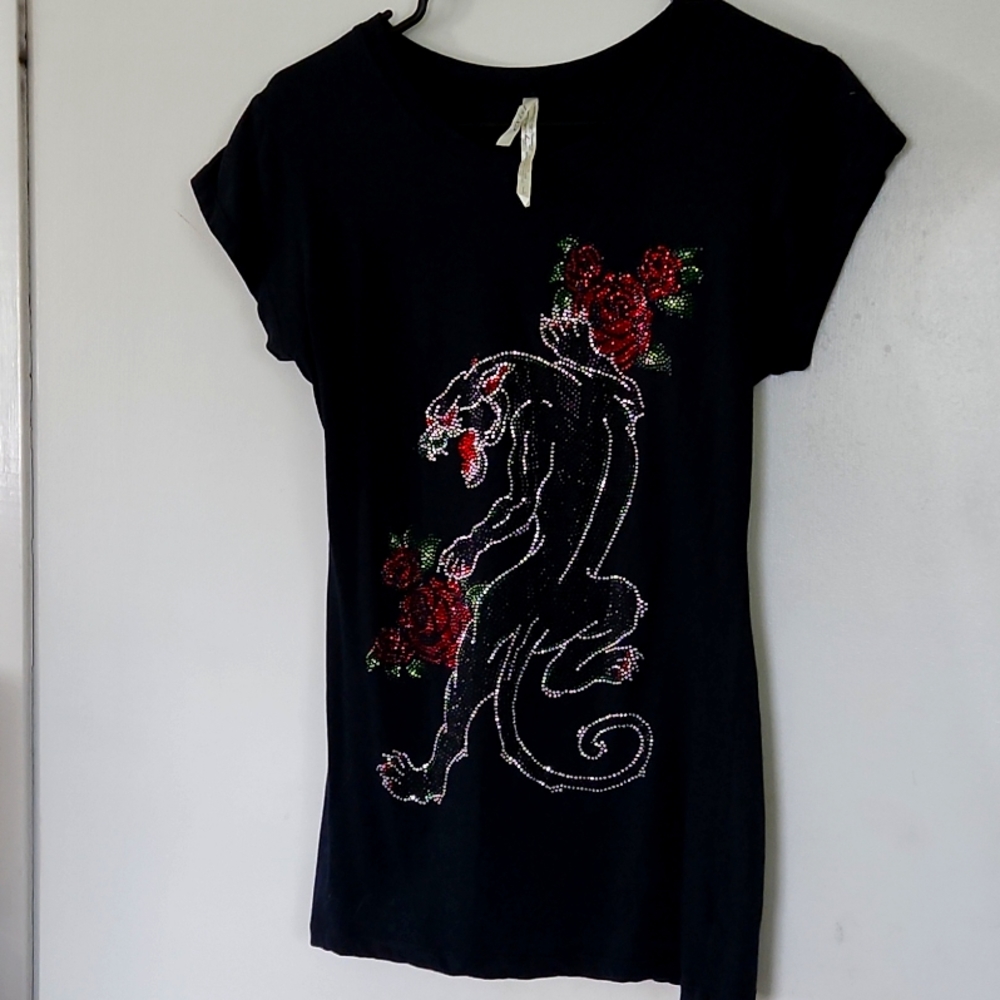 Black panther jeweled T